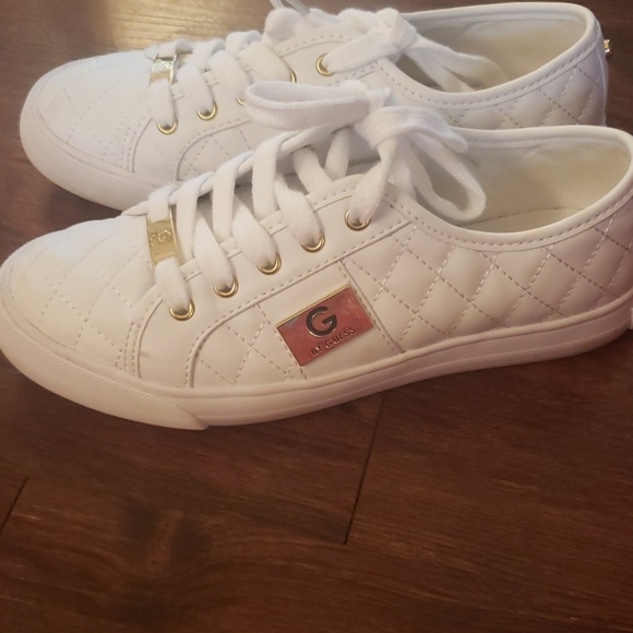 Shoes - Picture 2 of 5